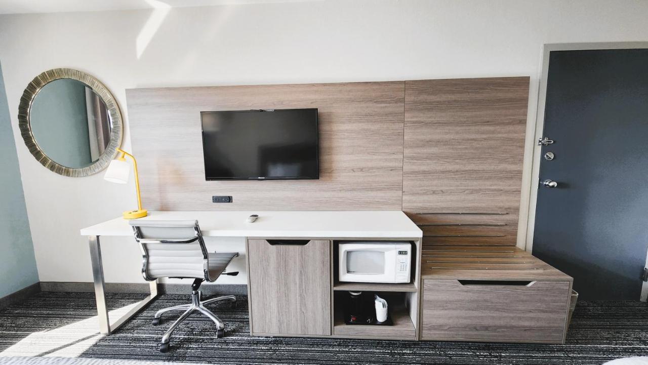 Americas Best Value Inn & Suites-Фолі Екстер'єр фото