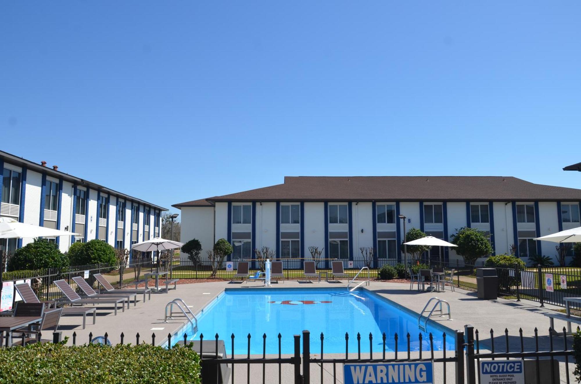 Americas Best Value Inn & Suites-Фолі Екстер'єр фото