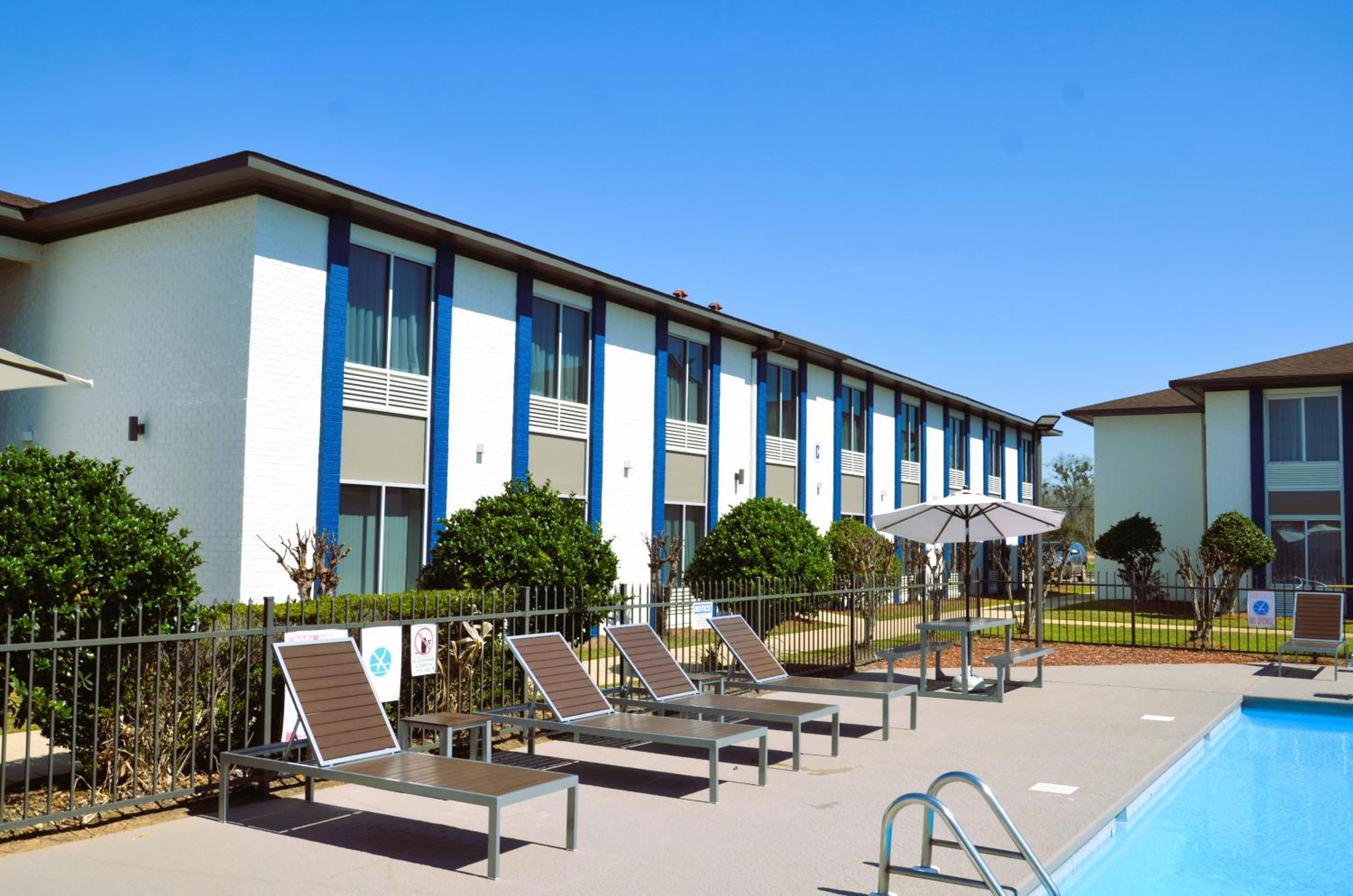 Americas Best Value Inn & Suites-Фолі Екстер'єр фото