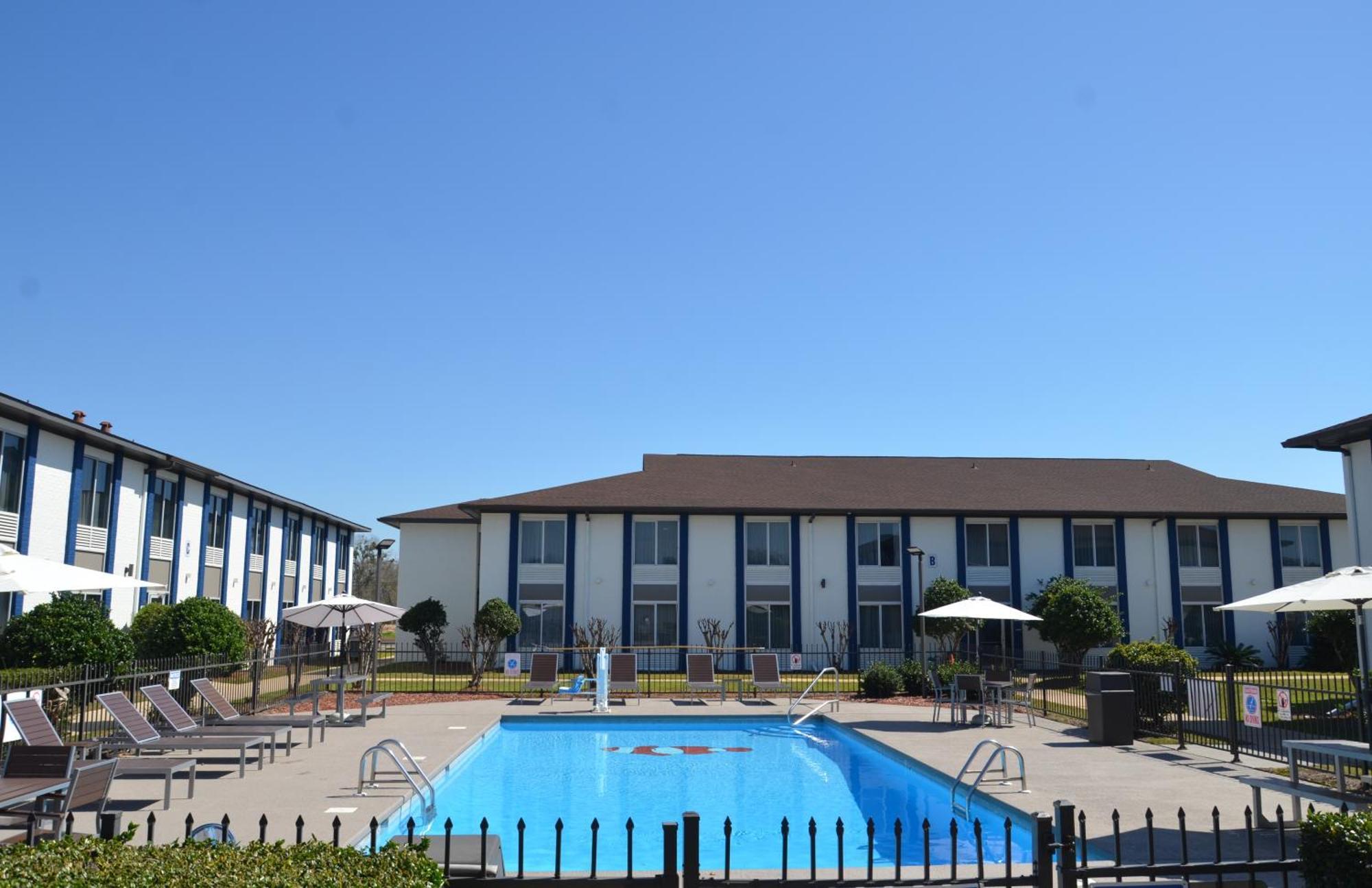 Americas Best Value Inn & Suites-Фолі Екстер'єр фото
