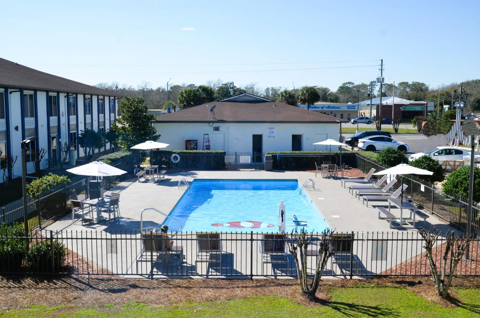 Americas Best Value Inn & Suites-Фолі Екстер'єр фото